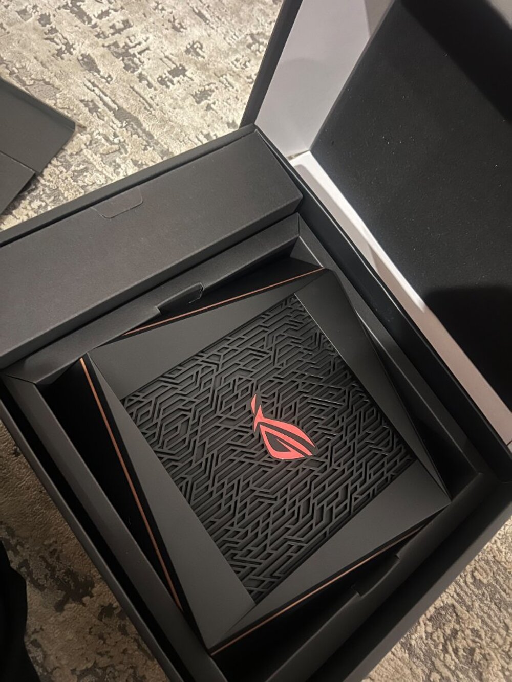 NEW ASUS ROG Rapture GT-AC5300 Tri-Band Gaming Wi-Fi Router Black - Picture 4 of 4